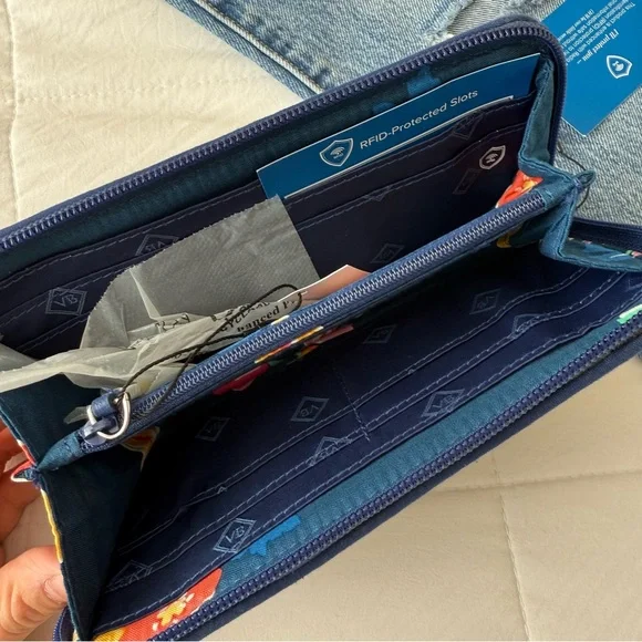 Vera Bradley Full Zip Wallet Blue Gray Teal Plaid Check Brand New‎ - Picture 4 of 9